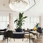 Crowne Plaza By Ihg Hotel