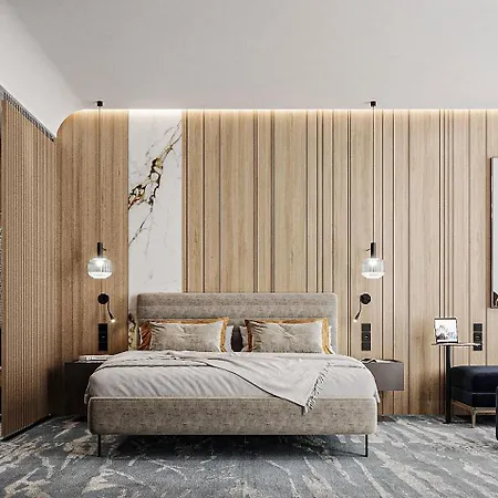 Crowne Plaza By Ihg 酒店