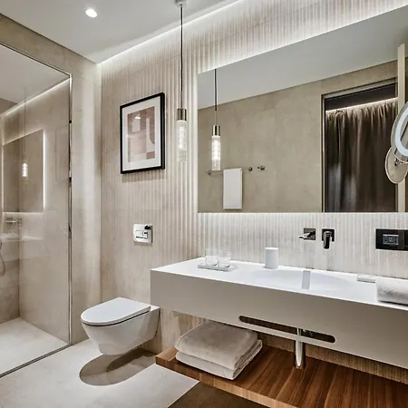 Crowne Plaza By Ihg 5* Durrës