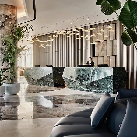 Crowne Plaza By Ihg Hotel