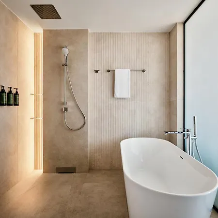 Crowne Plaza By Ihg 5* ドゥラス