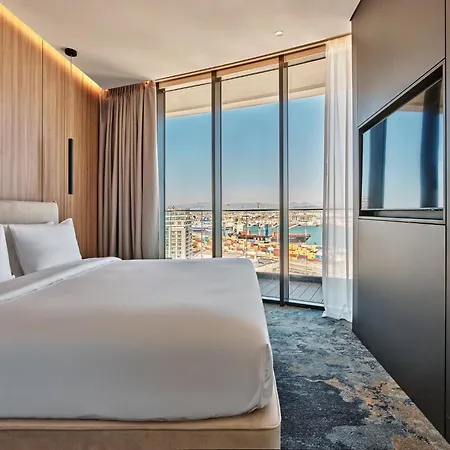 Crowne Plaza By Ihg 5*