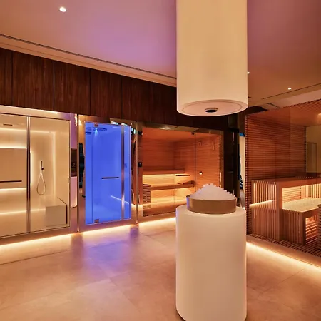Crowne Plaza By Ihg Hotel