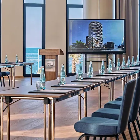 Crowne Plaza By Ihg 5* ドゥラス