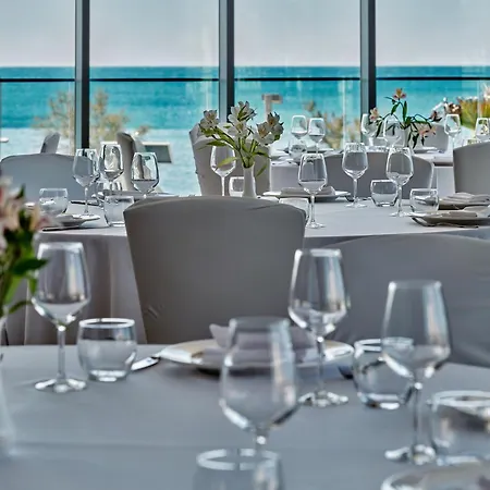 Crowne Plaza By Ihg