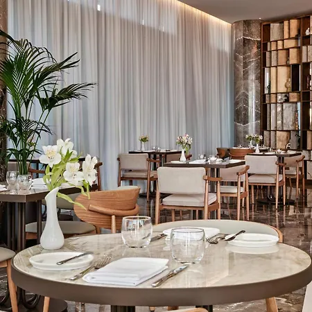 Crowne Plaza By Ihg